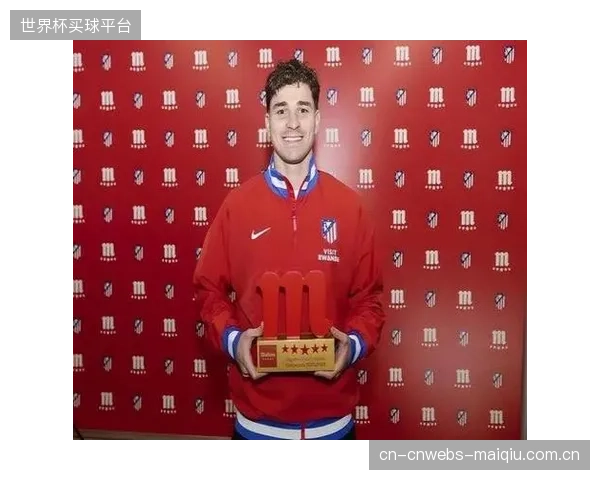 阿尔瓦雷斯当选马竞赛季最佳，其全能属性使其在国家队战术体系中占据优势。